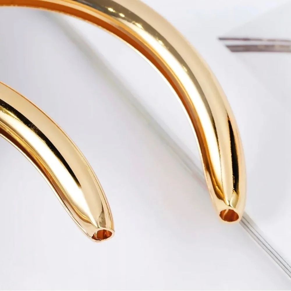 Mega large gold crescent 🌙 moon hoop earrings - Picture 6 of 8